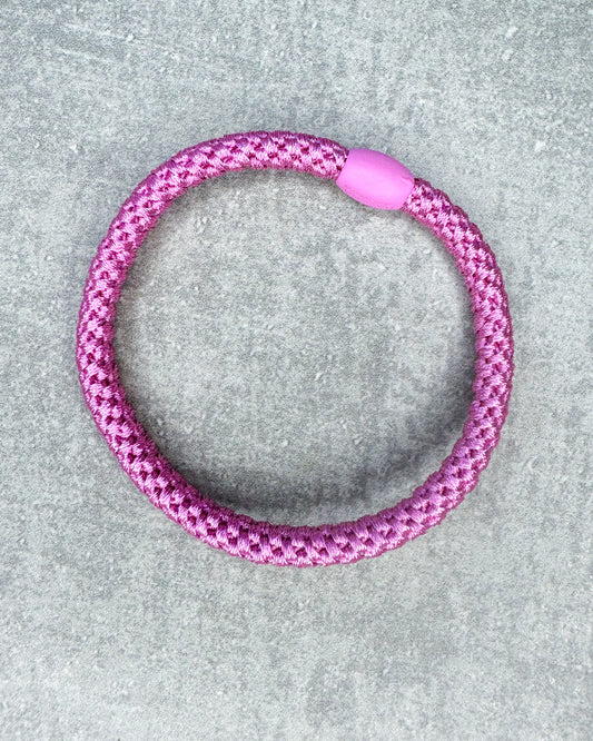 KKNEKKI Haarband SLIM "Bubble Gum"

Unsere absoluten Lieblings-Haarbänder von KKNEKKI gibt es jetzt für Euch bei uns im Shop! In vielen wunderschönen Farben und Styles, für normales/dickes (Bold Style) wie auch feines Haar (Slim Style).